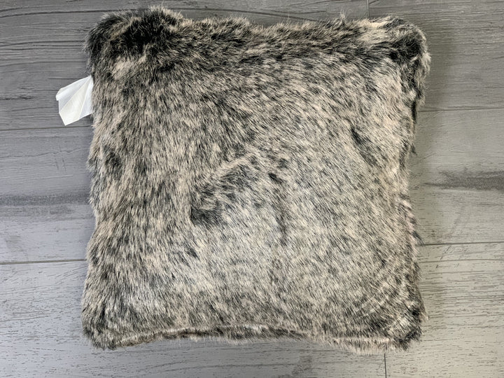 Renne Tip Dye Gray Pillow image 1